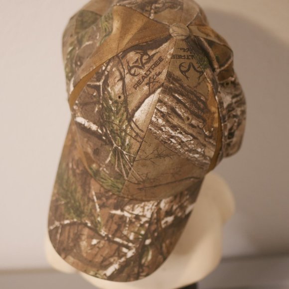 Realtree Other - Realtree camo cap with lights built into visor